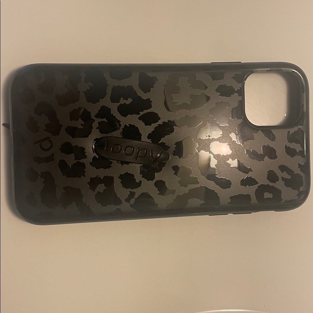 Loopy Black Leopard Phone Case IPhone 11